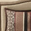Chambre double / grand rouge avec courtepointe 5 pièces et coussins décoratifs doux-127364510-127364507