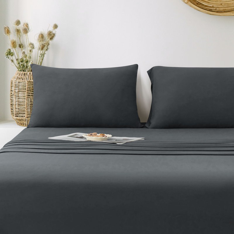 Barossa Design Ultra Soft All-Season Deep Pocket Jersey Knit Sheet Set, Full Sheet Set with 2 Pillowcases, Dark Gray