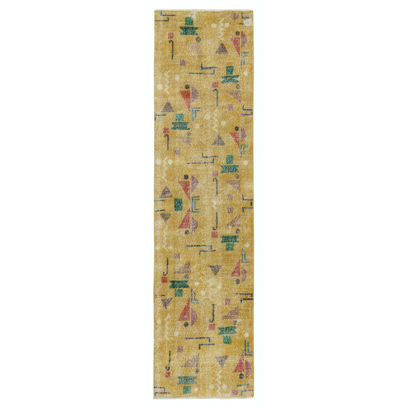 L'un des deux rares tapis de couloir conçus par l'artiste Zeki Muren, Rectangle 6 pi 9 po x 26 pi 3 po