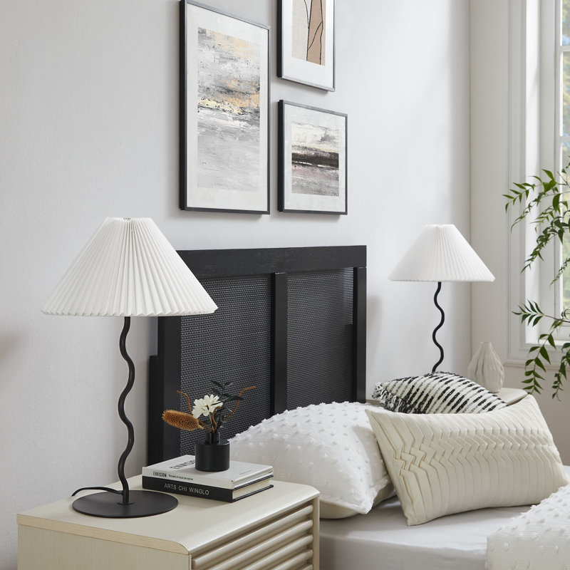 Wave Squiggle Table Lamp In Black