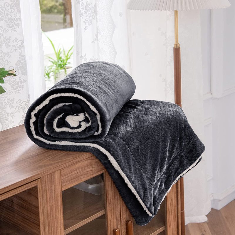 Soza Sherpa Fleece Dual Sided Fur Thick Reversible Blanket Throw, W200 x L240cm, Black