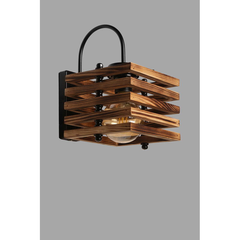 Lynnville Wood LED Wallchiere