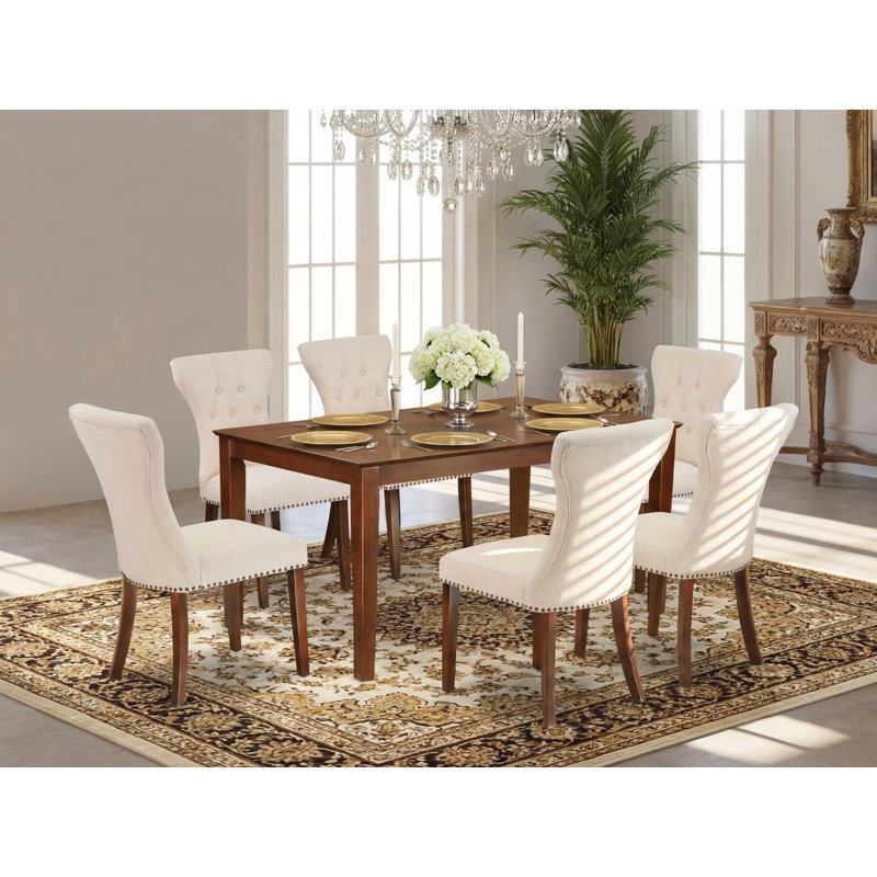 Ensemble de table et chaises de cuisine 7 pièces comprenant une table de salle à manger rectangulaire et 6 chaises de salle à manger Parsons en tissu beige clair, acajou