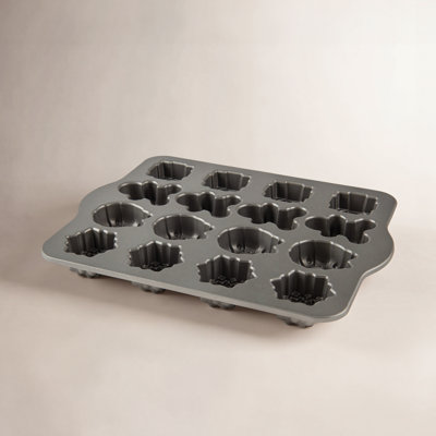 Nordic Ware Novelty Nonstick Teacakes