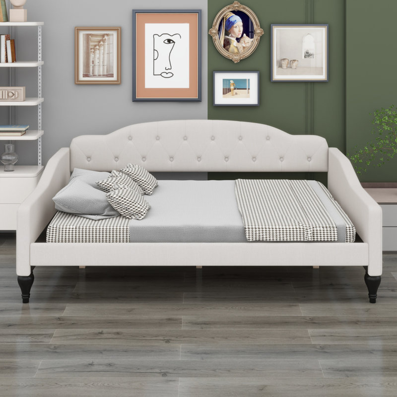 Upholstered Tufted Daybed