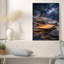 Toile orange orangée sous un ciel orageux avec éclair-133463481