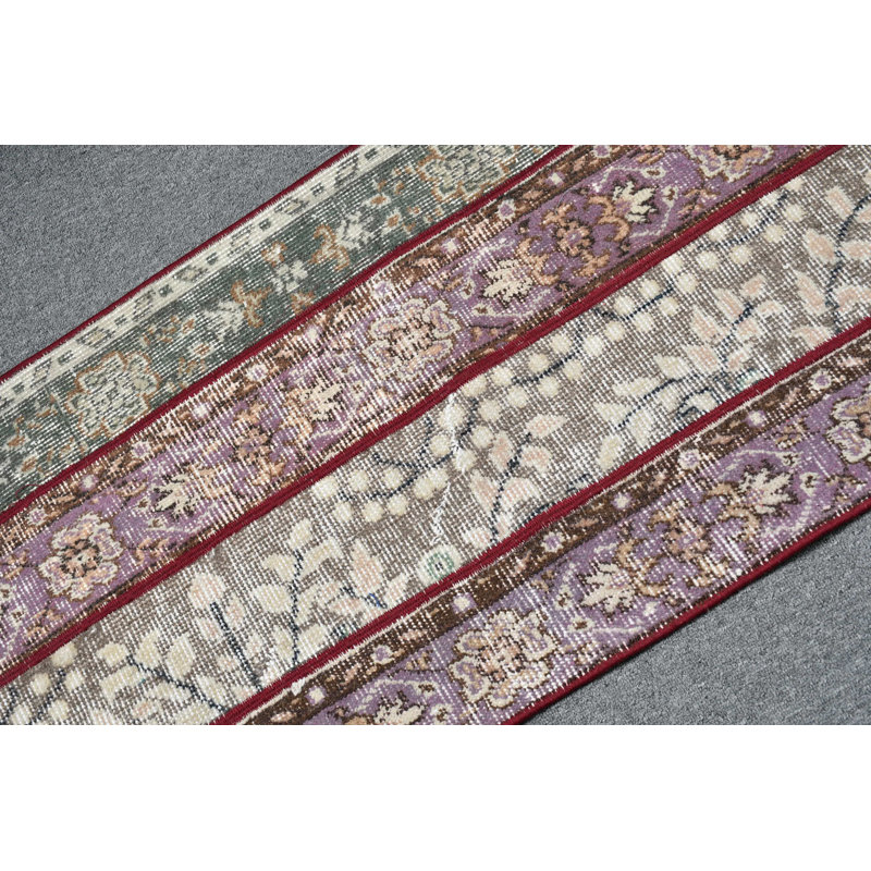 Tapis turc en laine tissé à la main avec motif floral idéal pour les couloirs et les petits espaces brun / mauve