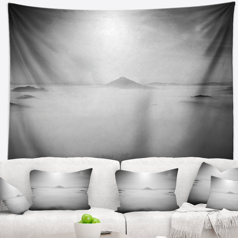 Tapisserie paysage paysage de grès et de pics dans le brouillard, H 50 po x l 60 po