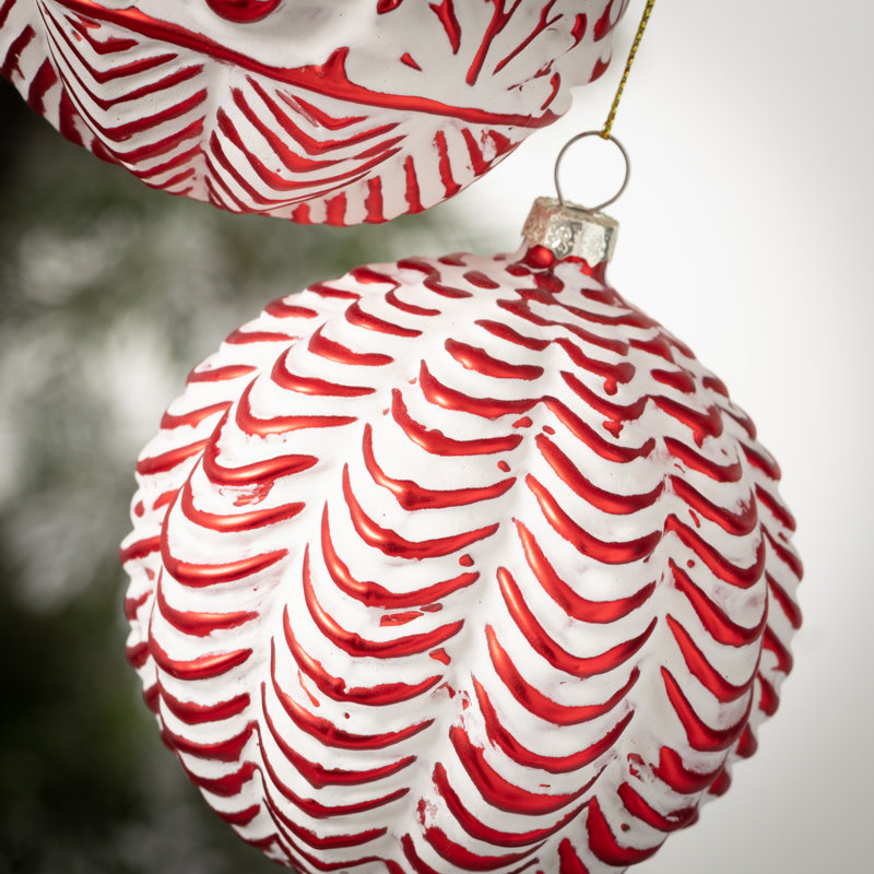 2 Piece Embossed Ball Ornament Set