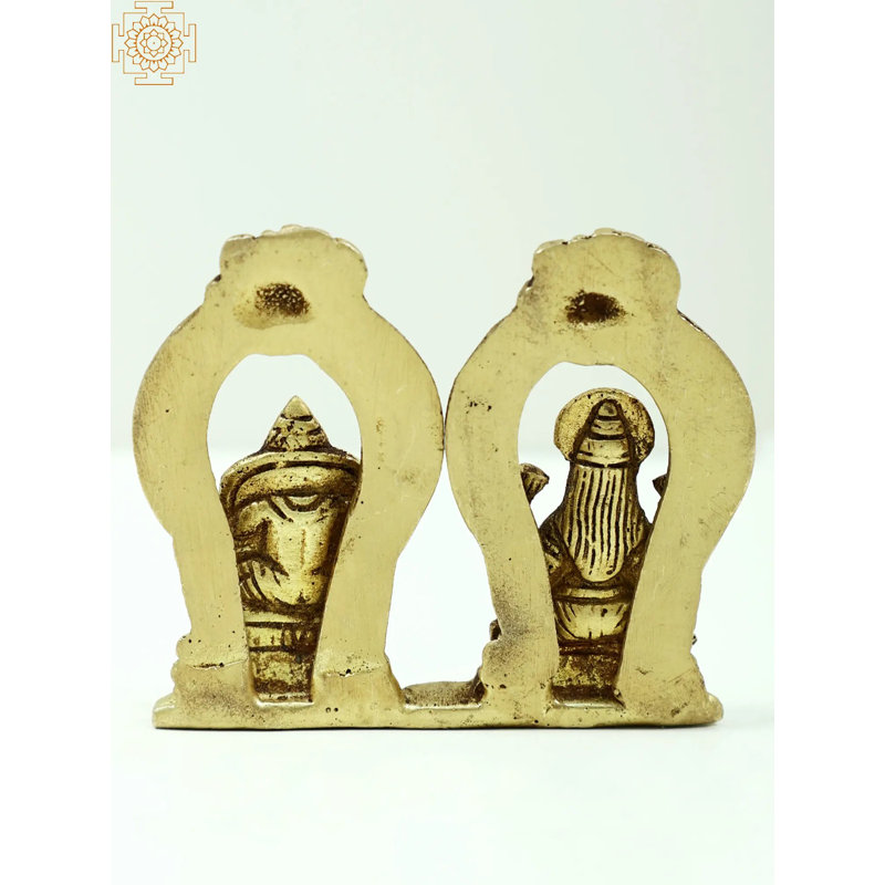Statue de déesse de Lakshmi et de lord Kuber de 2 po en laiton - divinités indiennes assises faites à la main sur piédestal pour une décoration spirituelle