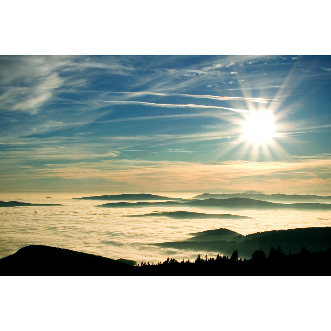 Above The Clouds von YT - Drucken