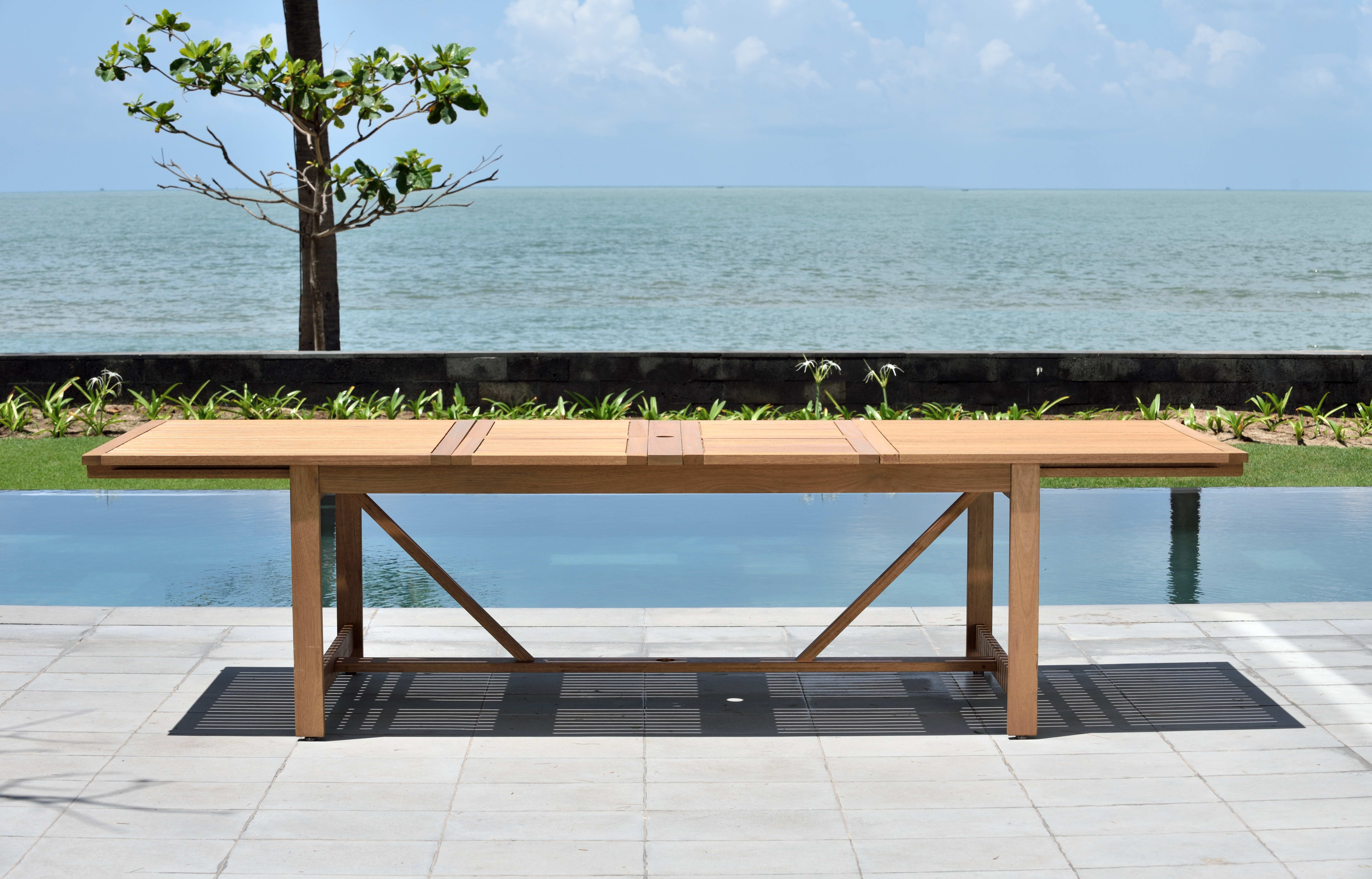 Lark Manor Table de salle à manger extensible en bois Alyisa et avis