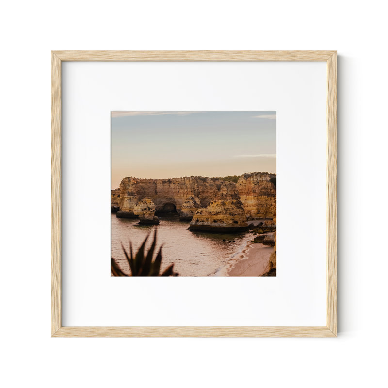 Cadre photo Darious, Beige, 12 po x 12 po avec passe-partout pour 8 po x 8 po
