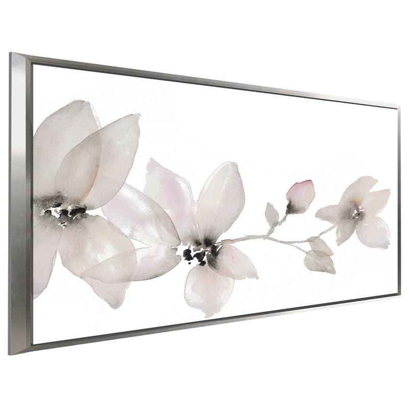 «Blooming Whispers I», reproduction de peinture à l'aquarelle, H 31,5 po x l 51,5 po x P 2 po, Cadre flottant argent