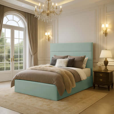Lavetra Upholstered Bed