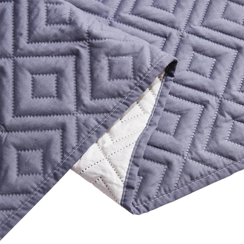 Polyester Pet Bed, 82.67'' W x 66.92'' D