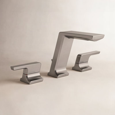 Pivotal® Widespread Bathroom Faucet with Drain