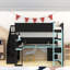 Lit mezzanine en bois avec bureau, tablettes et panneau perforé-493078747-493078745