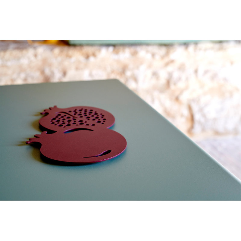 Trivet, Black Cherry