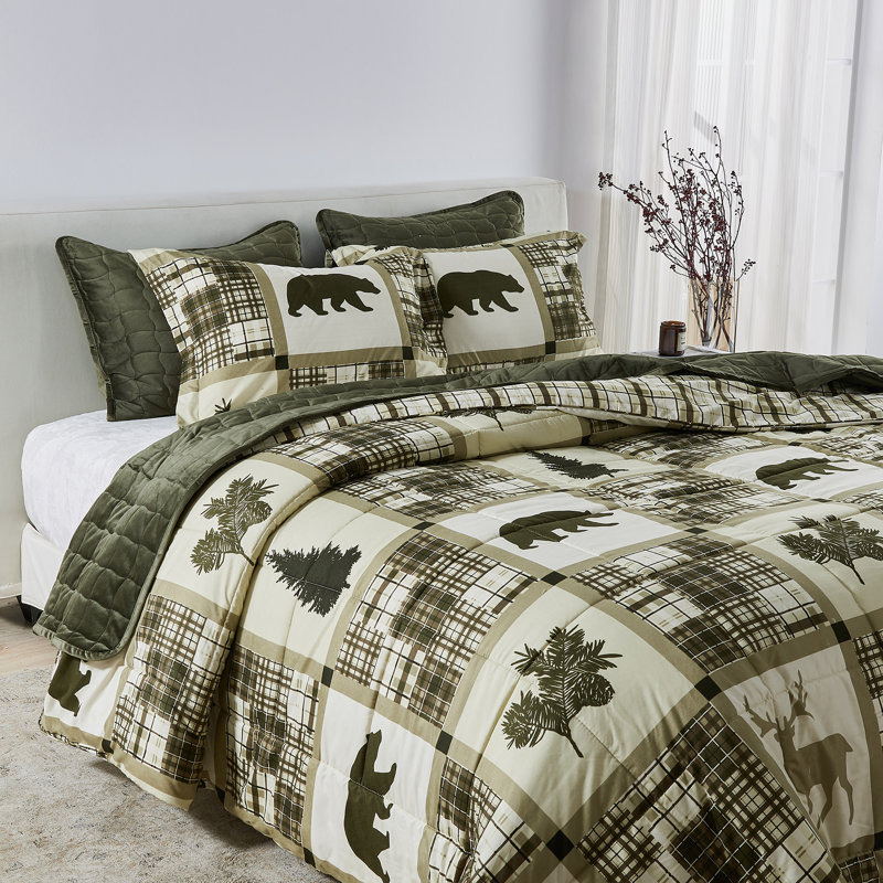 Holiday Printed Down-Alternative Comforter Set with Shams, Queen Comforter + 2 Standard Shams, Stonehurst