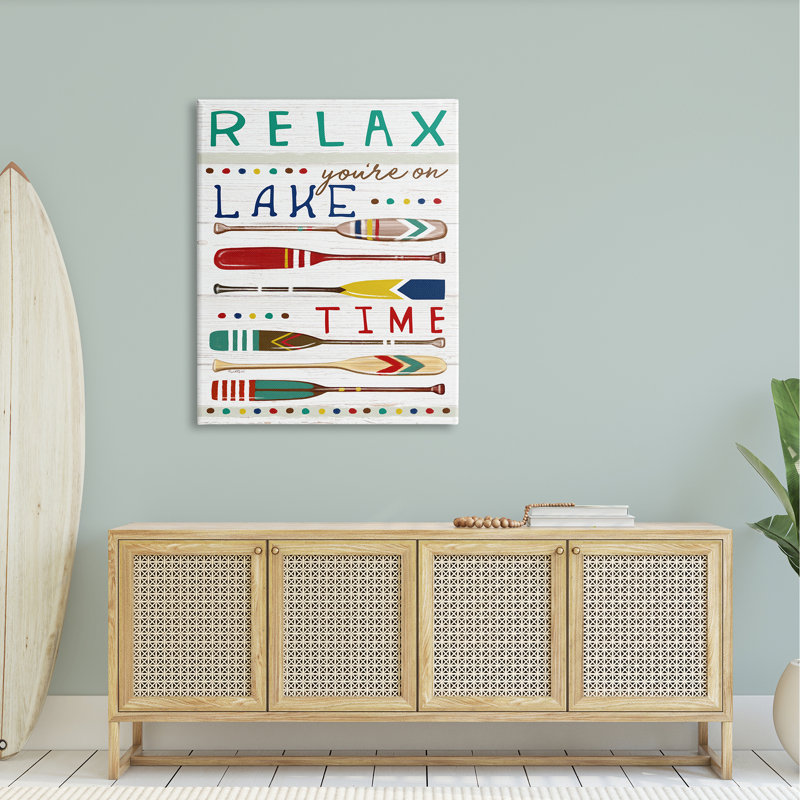 «Relax Lake Time Rustic Oars» par Elizabeth Tyndall - art textuel sur toile tendue, H 48 po x l 36 po x P 1,5 po