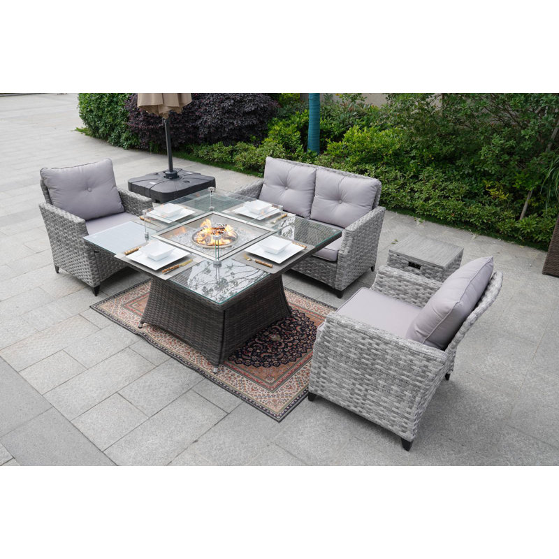 Ensemble de conversation en osier / rotin pour 4 personnes avec coussins