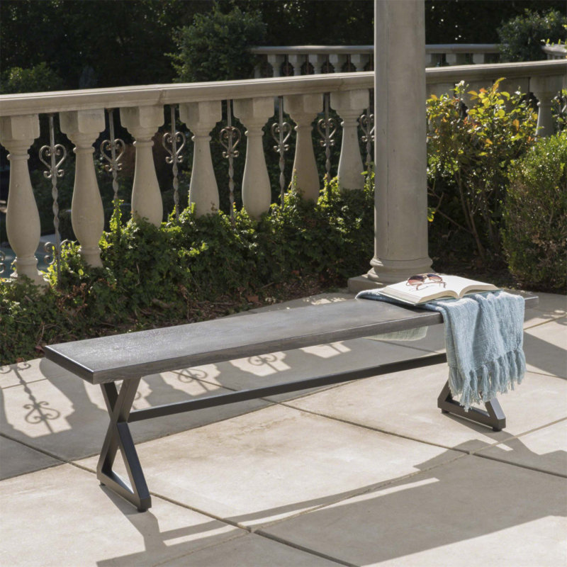 Banc d'extérieur en aluminium robuste avec structure en acier, parfait pour les sièges de patio durables et attrayants
