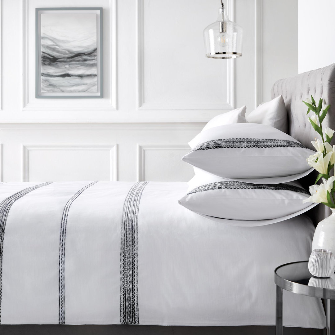 Appletree Unisex Black Embroidered Bands Embroidered Duvet Cover Set - Image 3
