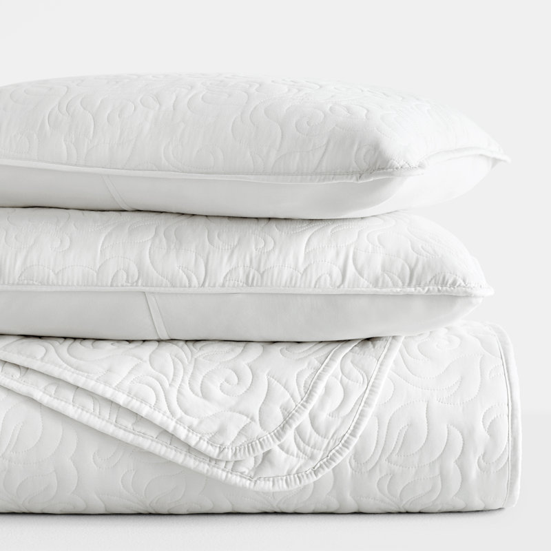 White Microfiber Twin Reversible Quilt Set