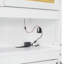 Lit escamotable peu encombrant avec armoire supérieure, éclairage à DEL intégré, ports de charge USB et conception grand format pliable pour les pièces multifonctionnelles.-2110432000