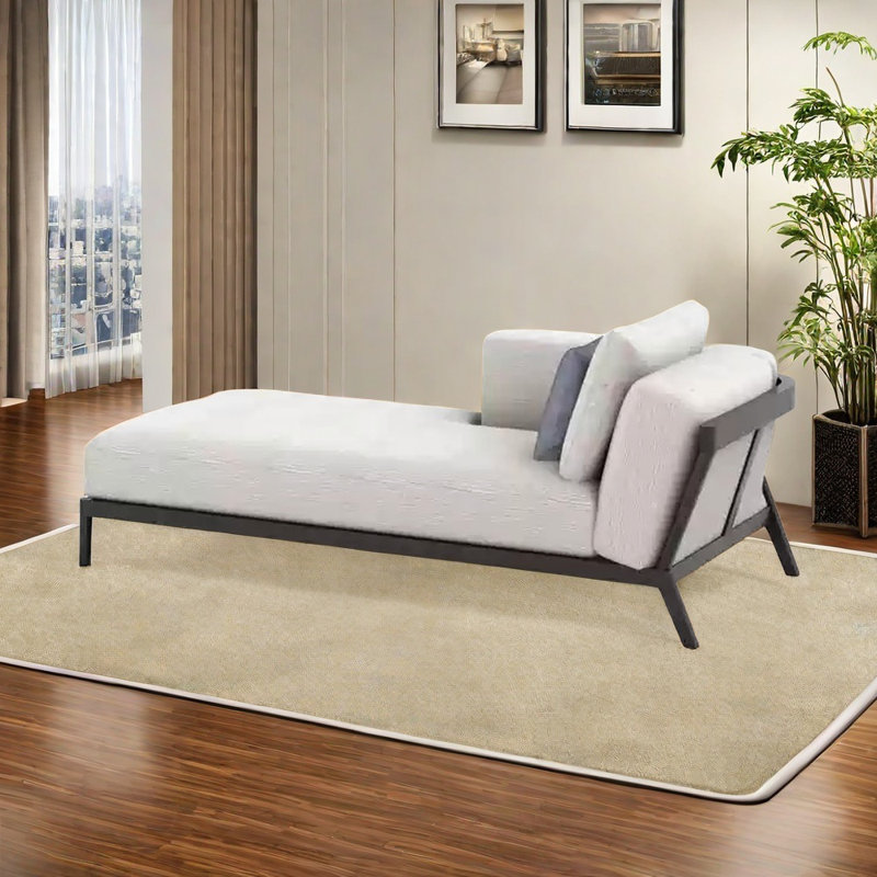 Chaise simple en bois de frêne moderne