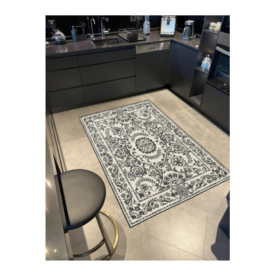 Striped Star Patterned Washable Woven Base And Decorative Carpet