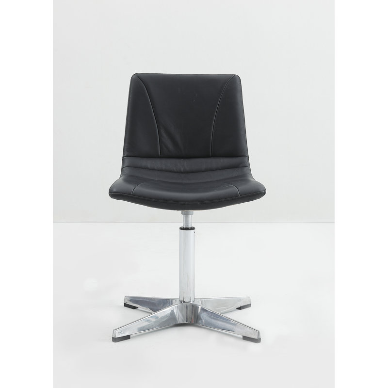 Chaise d'appoint pivotante en cuir 18 po Rodriques, Cuir véritable noir onyx