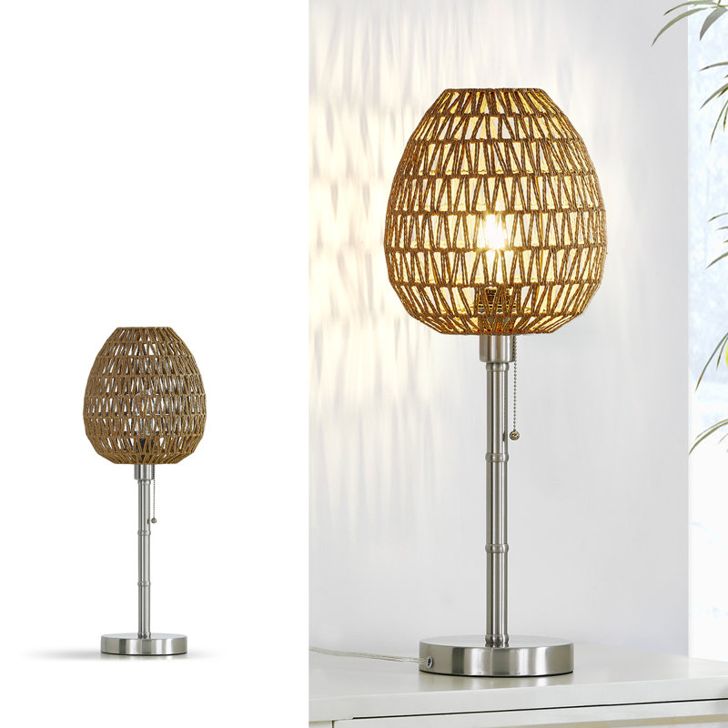 Lampe de table en métal Kuta, Nikel brossé