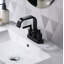 Robinet de salle de bain central à deux poignées avec drain Dayani - noir mat-58635881