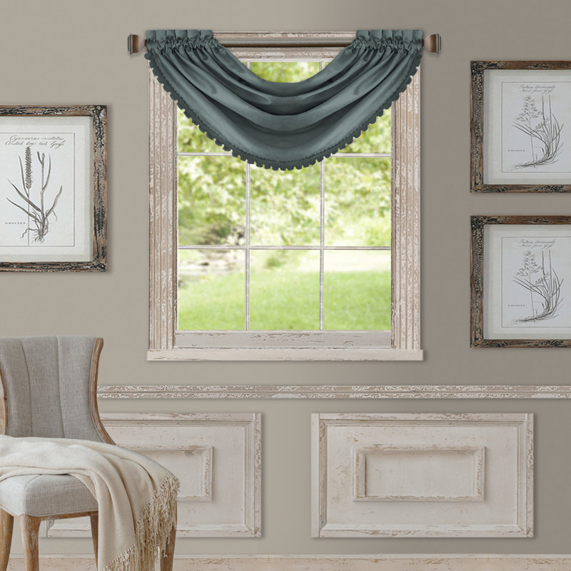 Cantonnière festonnée de couleur unie 52 po Ardmore, Bleu poudreux
