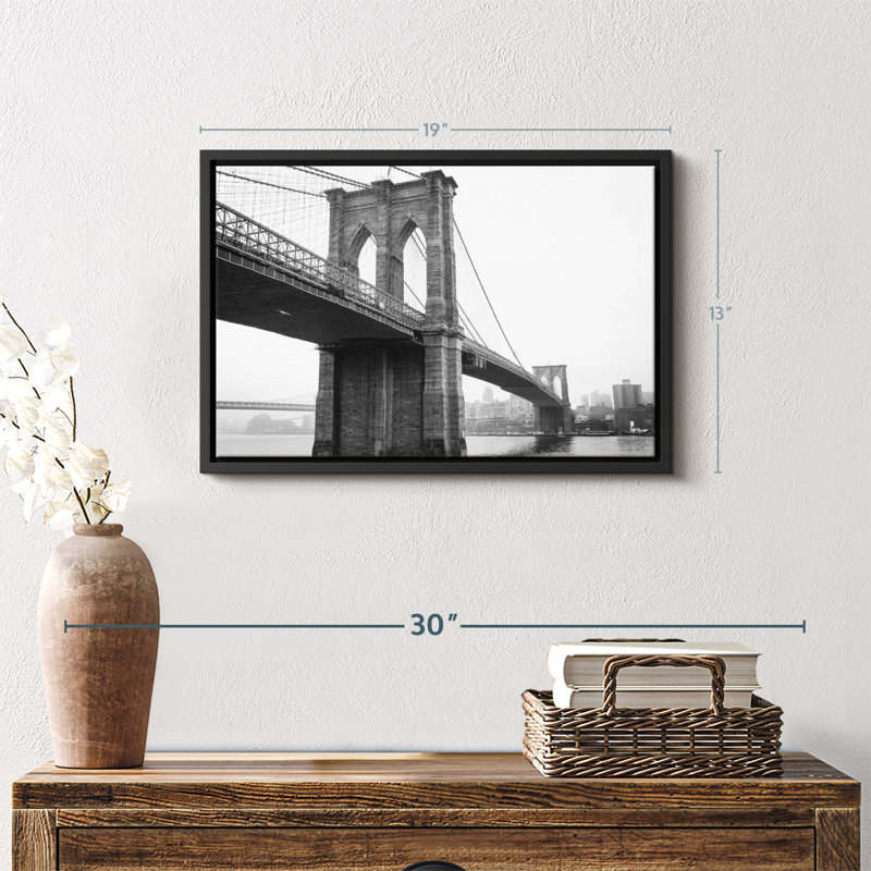 «Art mural monochromatique du pont de Brooklyn», H 13 po x l 19 po