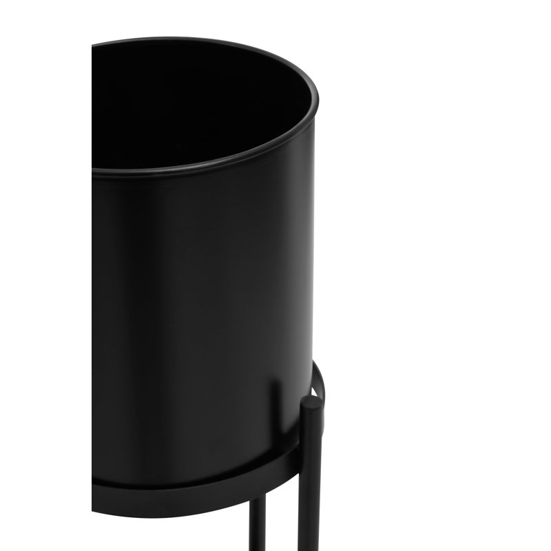 Antera Elevated Planter, Black