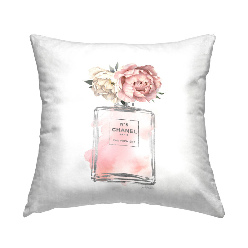 Conception de coussin décoratif doux imprimé de fleurs roses et de mode rétro par Amanda Greenwood
