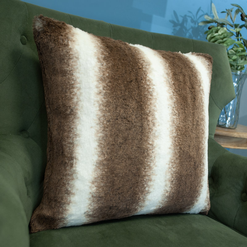 Coussin décoratif à double face en fausse fourrure à double face Thomas Collection®, 20" x 20"