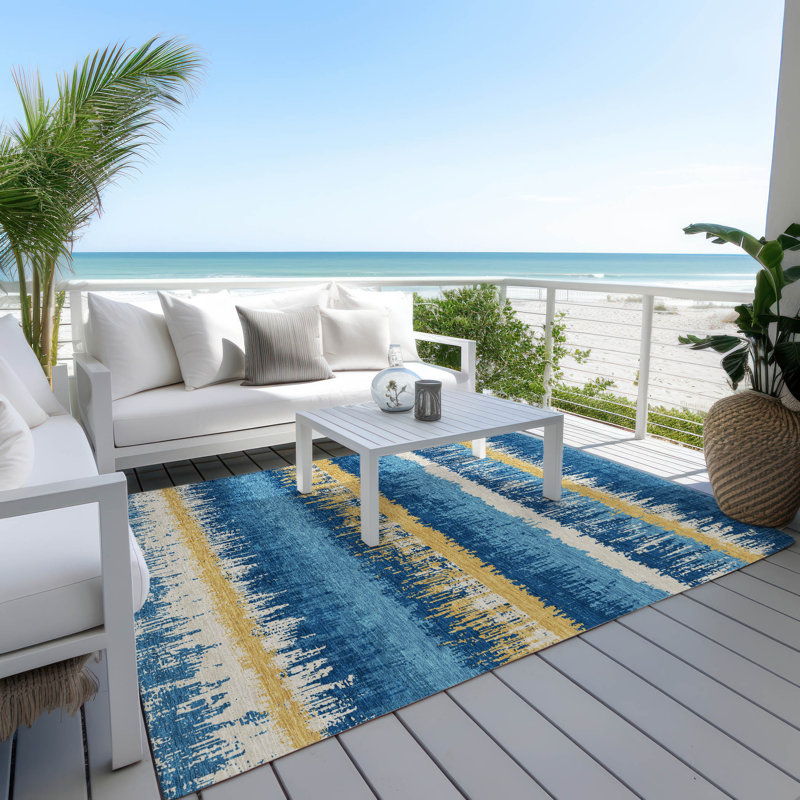 Navy and Gold Flat Woven Synthetic 5' x 7' Rug