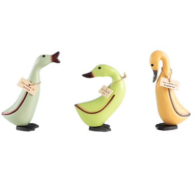 Figurine de canard en bois fabriquée à la main - Isabelle