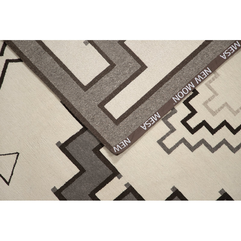 Mesa Wool Southwestern Area Rug, Rectangle 5' x 7'