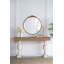 Miroir de conception classique avec cadre d'inspiration baroque pour la salle de bain, console de vestibule posée contre le mur-175077970-175077981