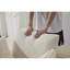Chaise longue blanche avec revêtement en velours côtelé, 3 coussins décoratifs, accoudoirs larges, support ergonomique, mousse à mémoire de forme, fauteuil moderne surdimensionné sans assemblage pour se détendre à la maison, rembourrage en mousse, forme, espace de vie-1748080093