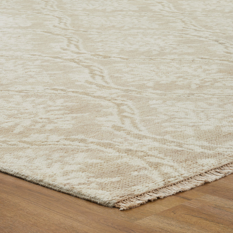 Verona Hand Knotted Wool Area Rug, Rectangle 4' x 6'