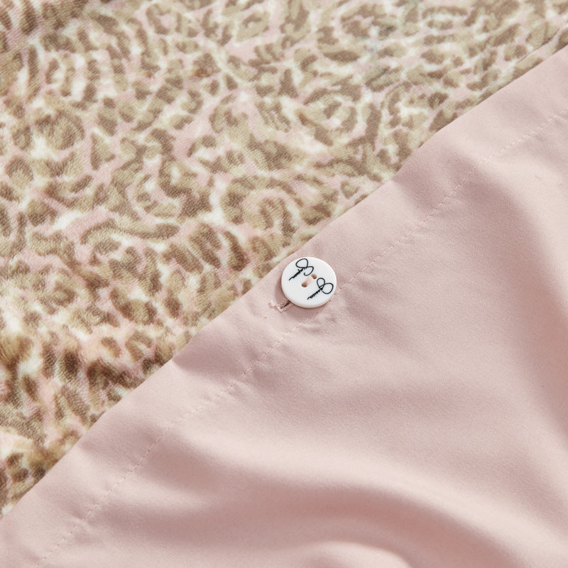 Jessica Simpson Leopard Printed Plush Duvets, Twin XL Duvet Cover + 1 Twin Sham 