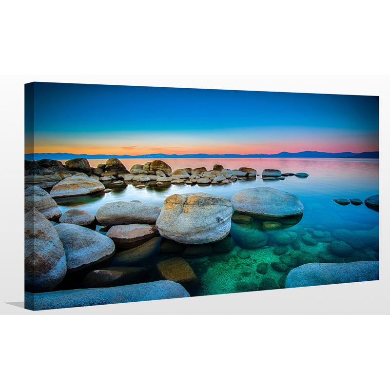 « blue eaux », reproduction de photo sur toile tendue, H 36 po x l 60 po x P 1,5 po