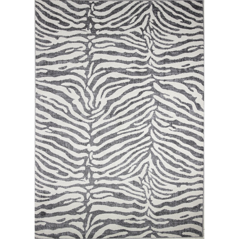 Rectangular 7'6" x 9'6" Gray Synthetic Easy-Care Stain-Resistant Rug