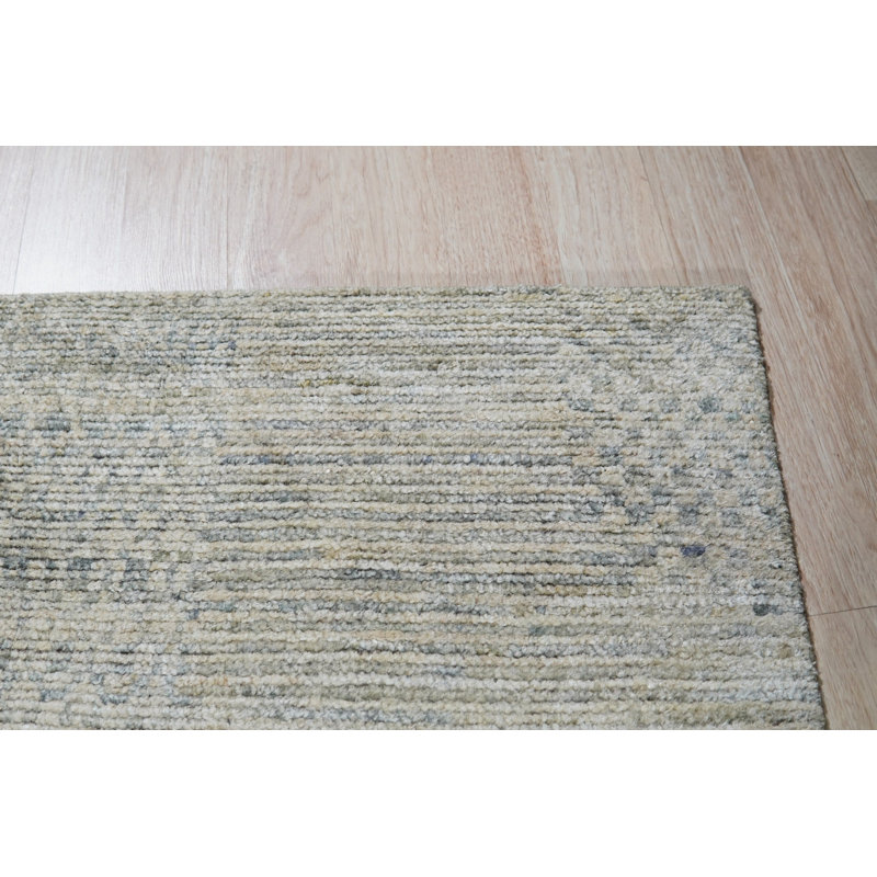 Hand Knotted Silk Area Rug in Green
